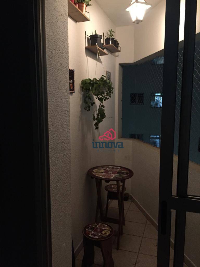 Apartamento à venda com 2 quartos, 65m² - Foto 3