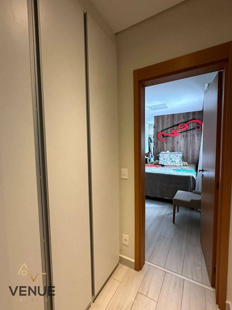 Apartamento à venda com 3 quartos, 193m² - Foto 29