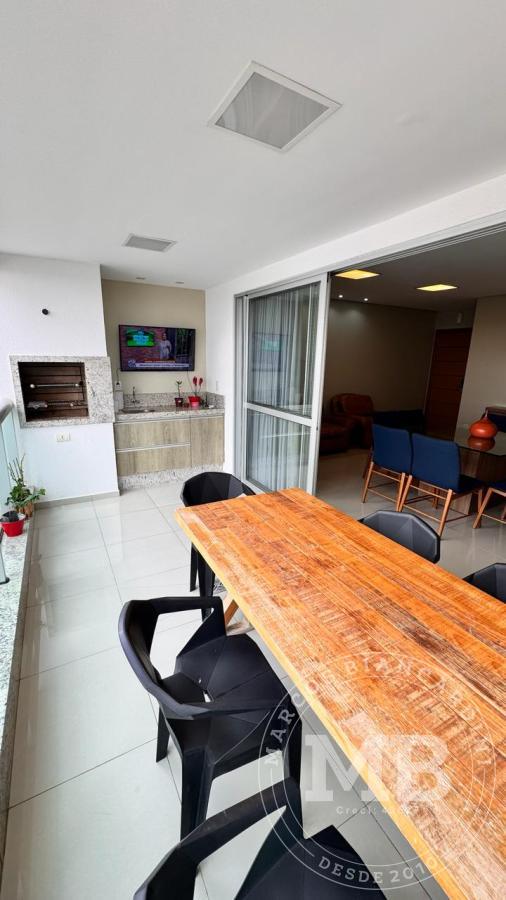 Apartamento à venda com 3 quartos, 156m² - Foto 9