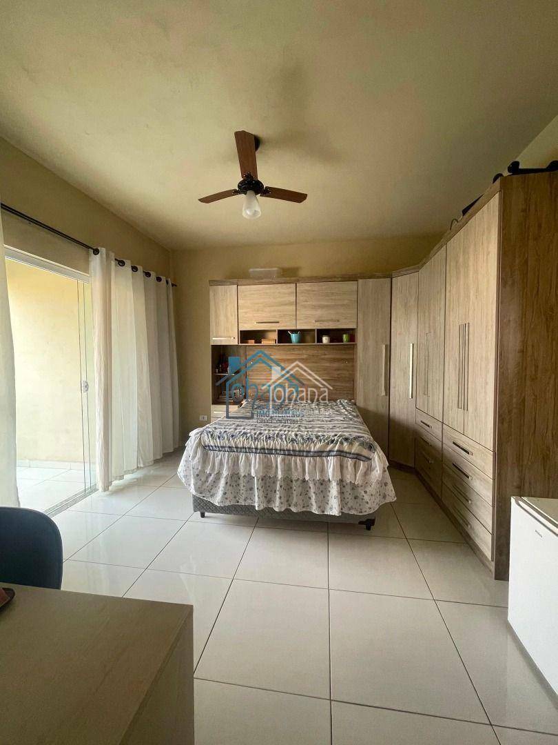 Casa à venda com 3 quartos, 212m² - Foto 9