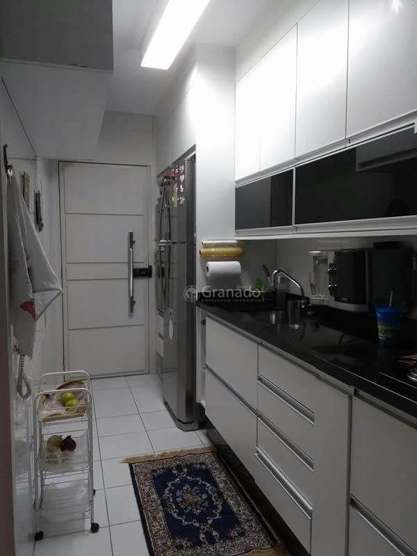 Apartamento à venda com 3 quartos, 87m² - Foto 18