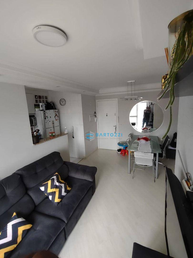 Apartamento à venda com 2 quartos, 50m² - Foto 3