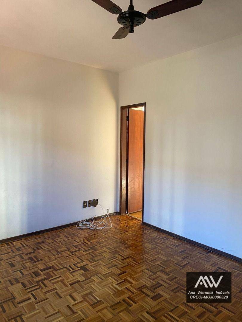 Casa à venda com 3 quartos, 200m² - Foto 20