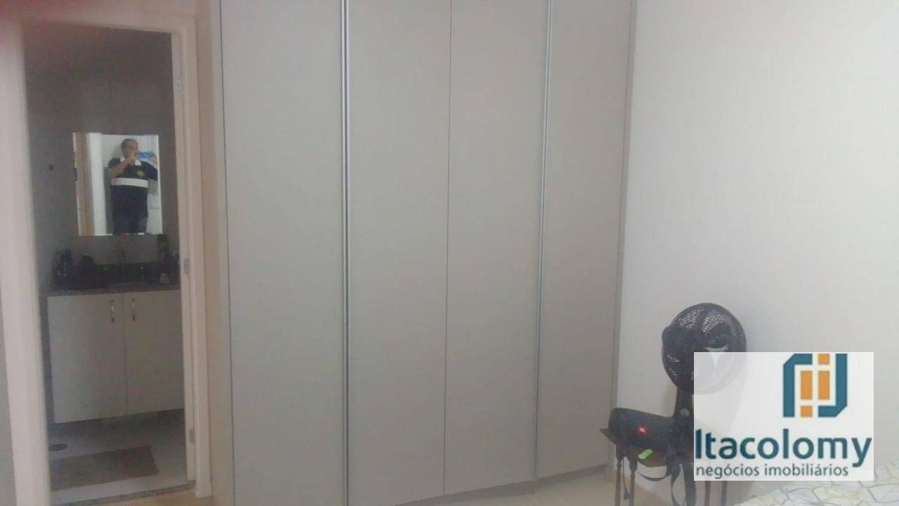 Apartamento à venda com 2 quartos, 64m² - Foto 4