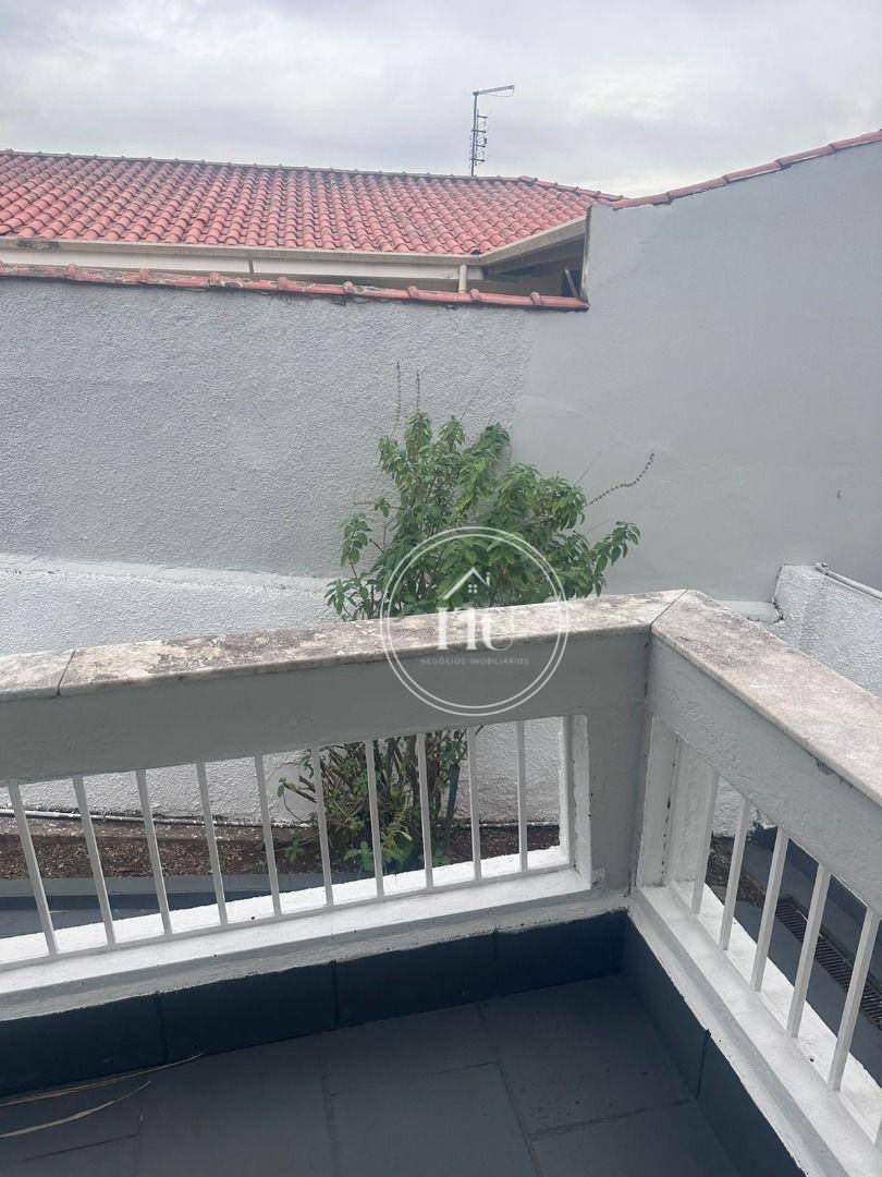 Casa para alugar com 6 quartos, 224m² - Foto 32