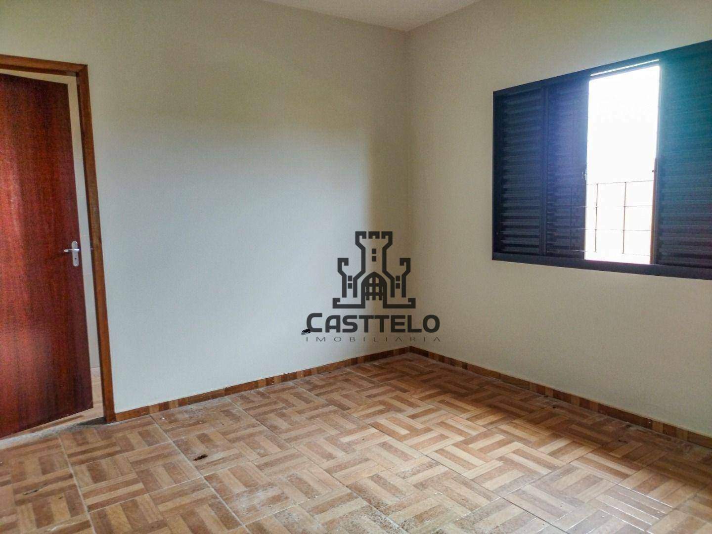 Casa à venda com 2 quartos, 70m² - Foto 5