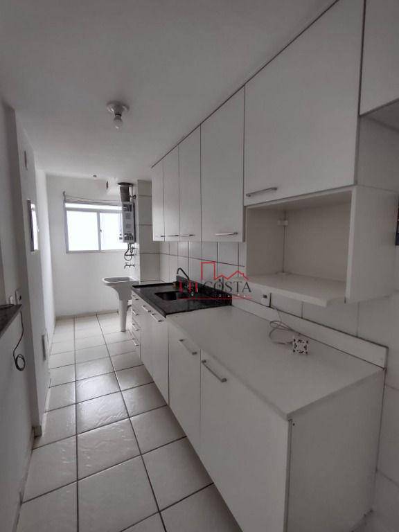 Apartamento à venda com 2 quartos, 69m² - Foto 28