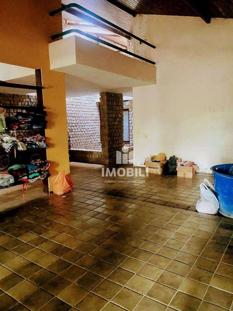 Casa, 3 quartos, 239 m² - Foto 3