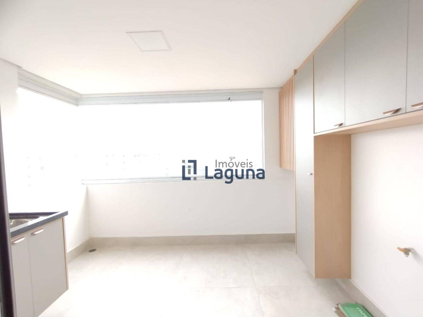 Apartamento para alugar com 2 quartos, 70m² - Foto 12