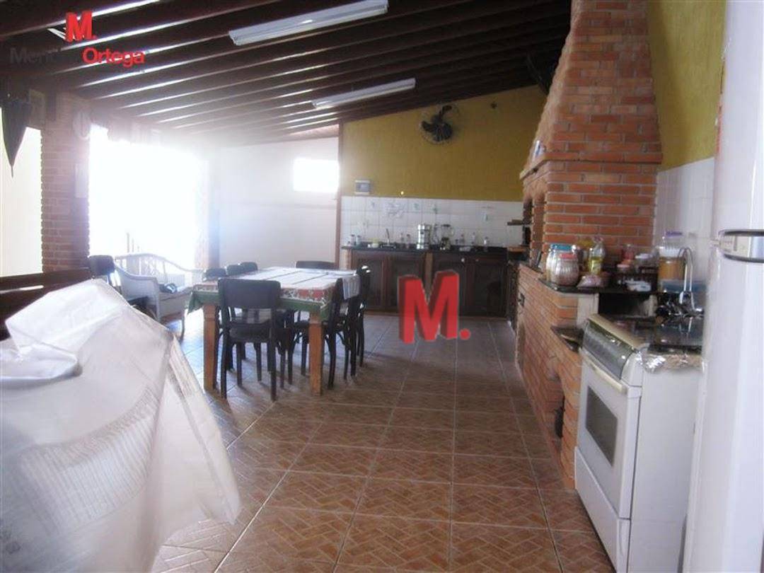 Casa à venda com 2 quartos, 300m² - Foto 25