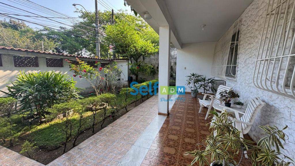 Casa de Condomínio para alugar com 6 quartos, 398m² - Foto 19