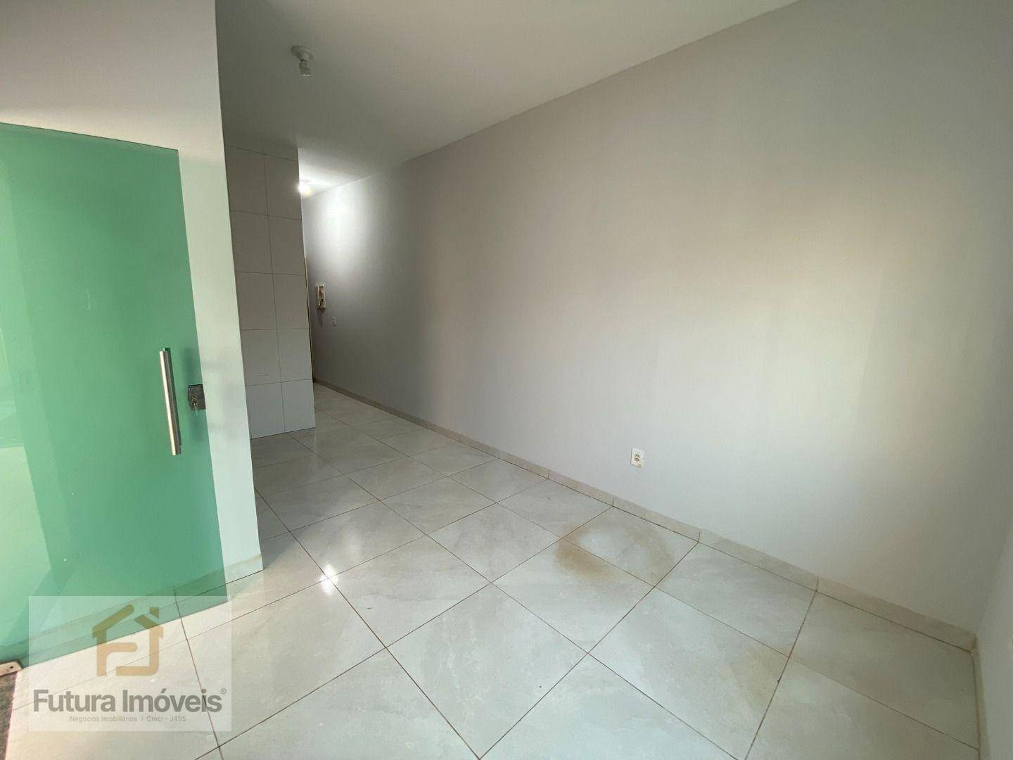 Casa para alugar com 2 quartos, 65m² - Foto 4