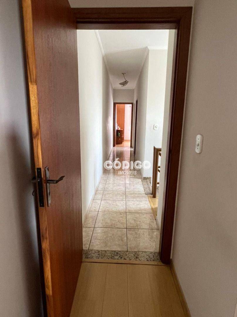 Sobrado à venda com 2 quartos, 236m² - Foto 10