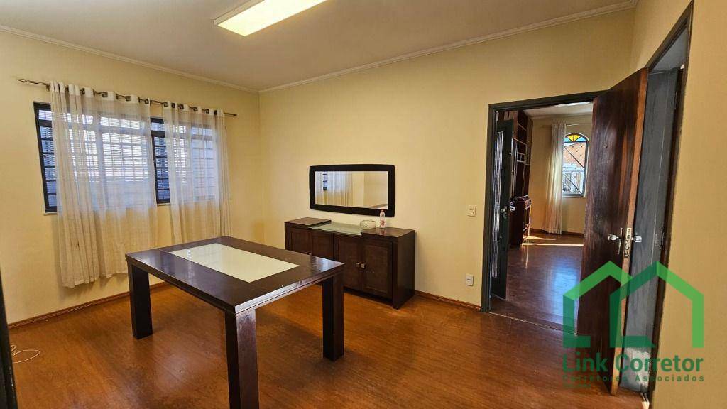 Casa à venda com 3 quartos, 326m² - Foto 17