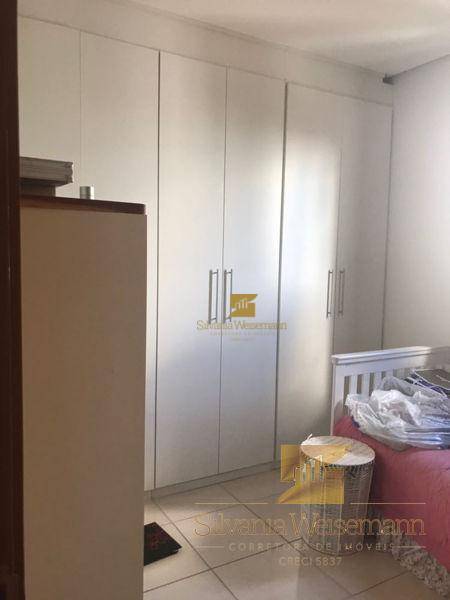 Apartamento à venda com 3 quartos, 125m² - Foto 4