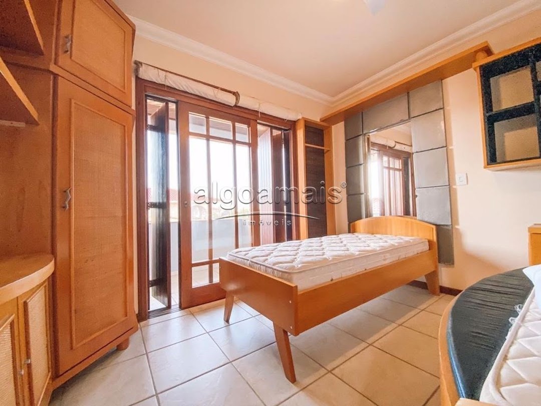 Casa à venda com 4 quartos, 296m² - Foto 17