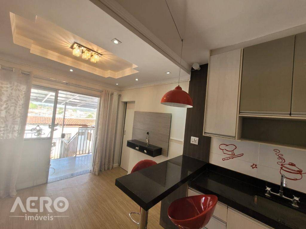 Casa à venda com 4 quartos, 170m² - Foto 29