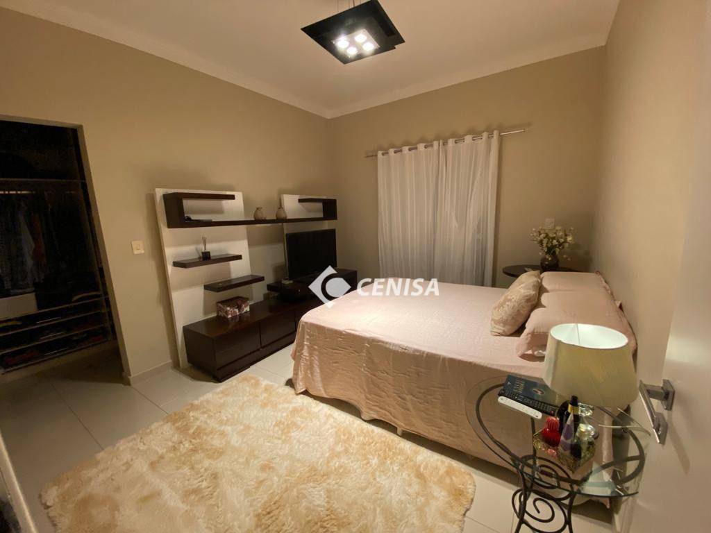 Casa de Condomínio à venda com 3 quartos, 270m² - Foto 32