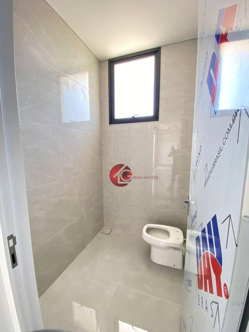 Casa de Condomínio à venda com 3 quartos, 270m² - Foto 3