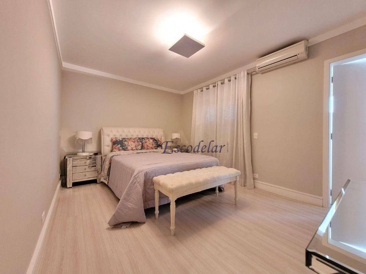 Apartamento para alugar com 4 quartos, 201m² - Foto 14