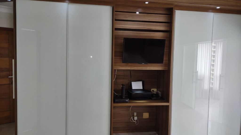 Apartamento à venda com 3 quartos, 180m² - Foto 11