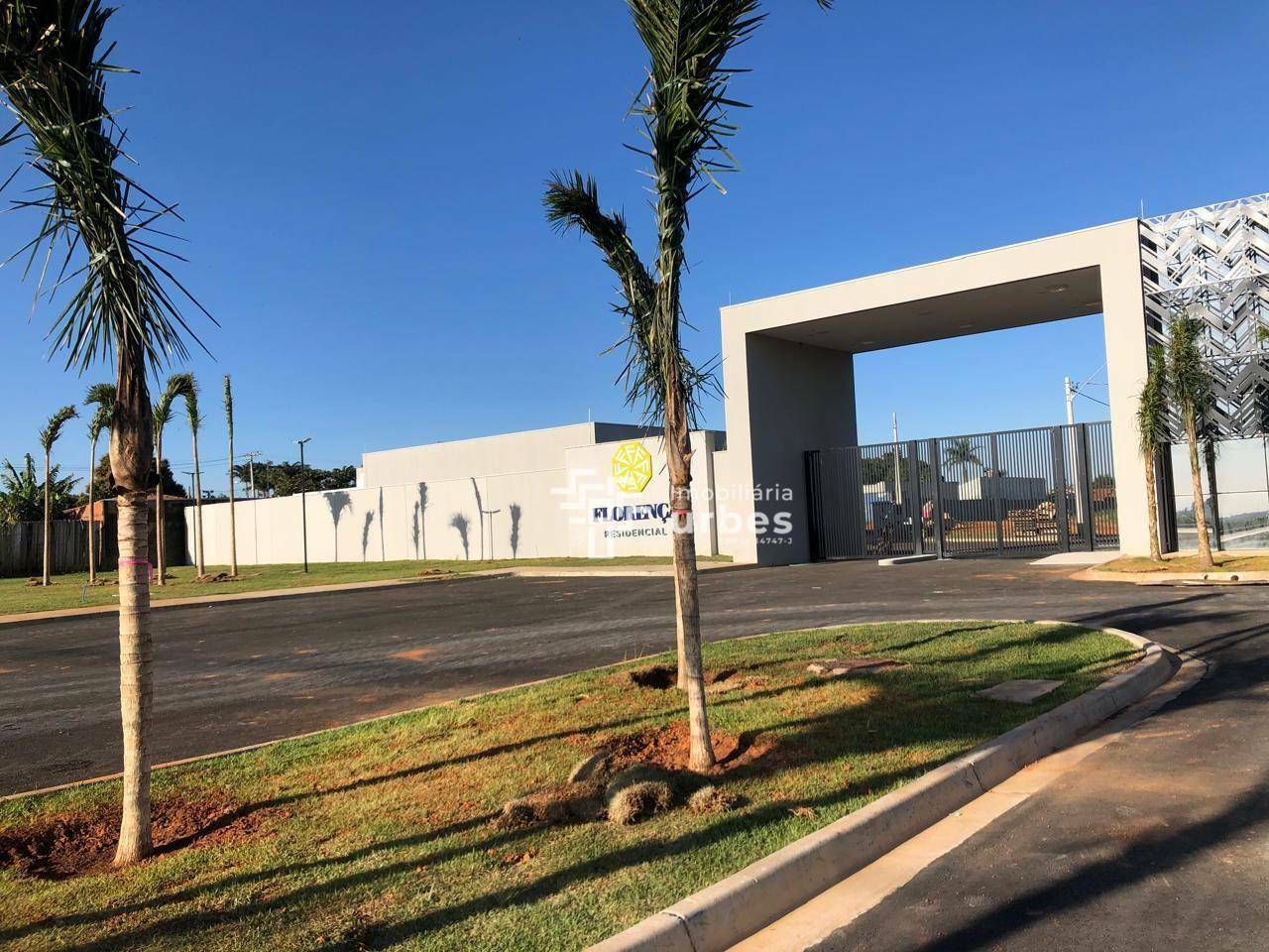 Loteamento e Condomínio, 300 m² - Foto 1