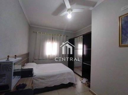 Sobrado à venda com 3 quartos, 250m² - Foto 12