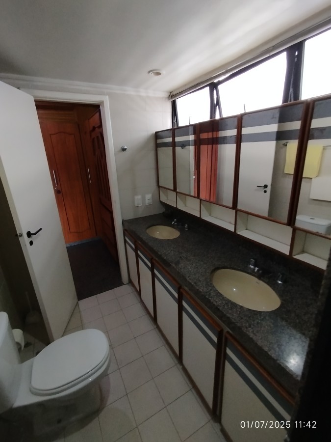 Apartamento para alugar com 3 quartos, 197m² - Foto 37