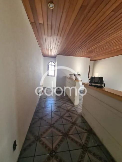 Casa para alugar com 3 quartos, 150m² - Foto 1