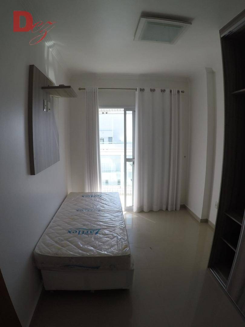 Apartamento à venda com 2 quartos, 76m² - Foto 30