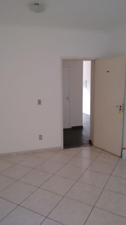 Apartamento à venda com 2 quartos, 40m² - Foto 4