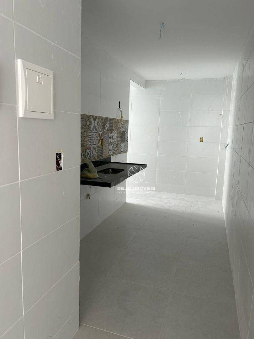 Apartamento à venda com 2 quartos, 67m² - Foto 10