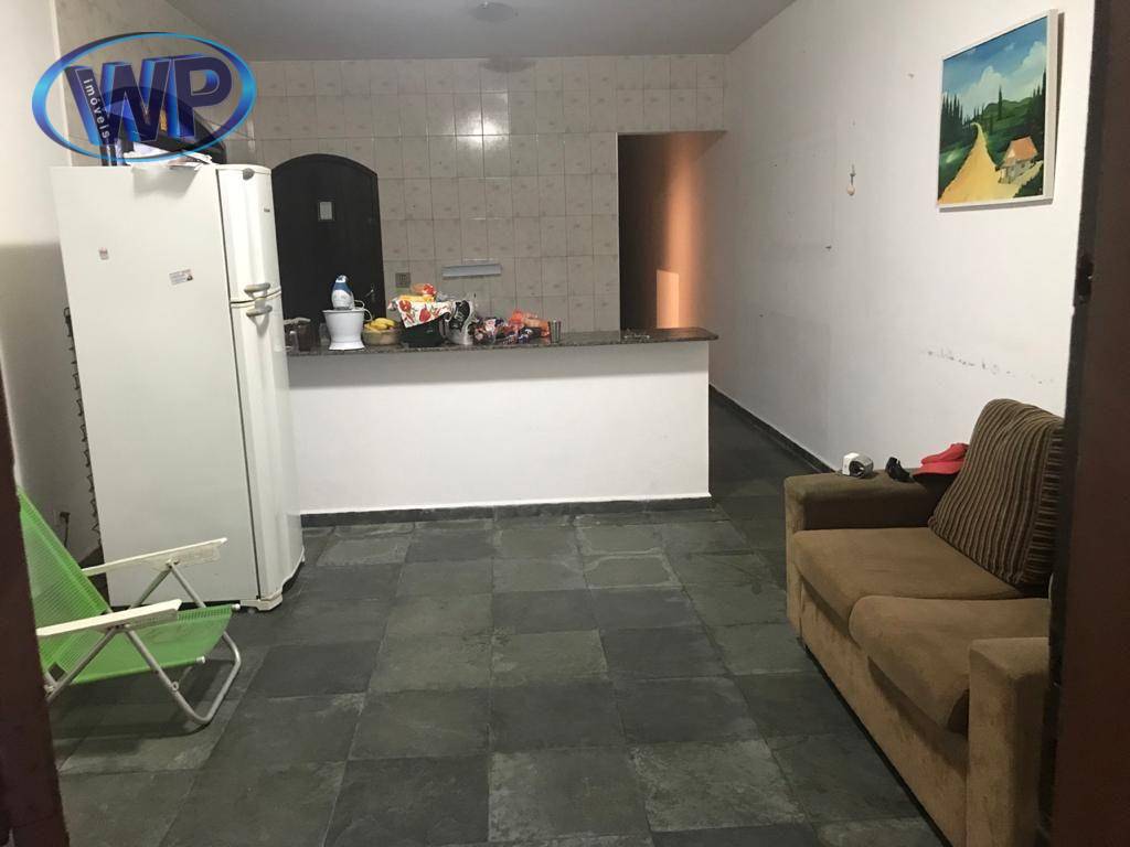 Casa à venda com 2 quartos, 120m² - Foto 1