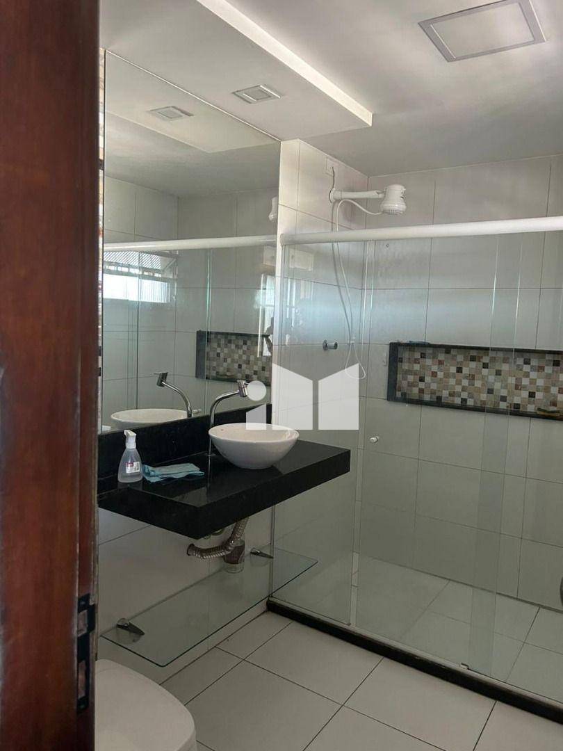 Casa de Condomínio à venda com 4 quartos, 214m² - Foto 17