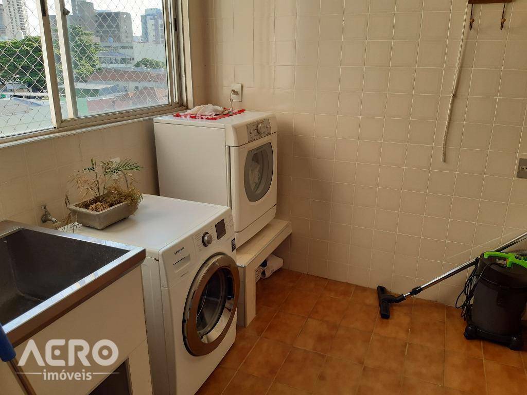 Apartamento à venda com 4 quartos, 249m² - Foto 11