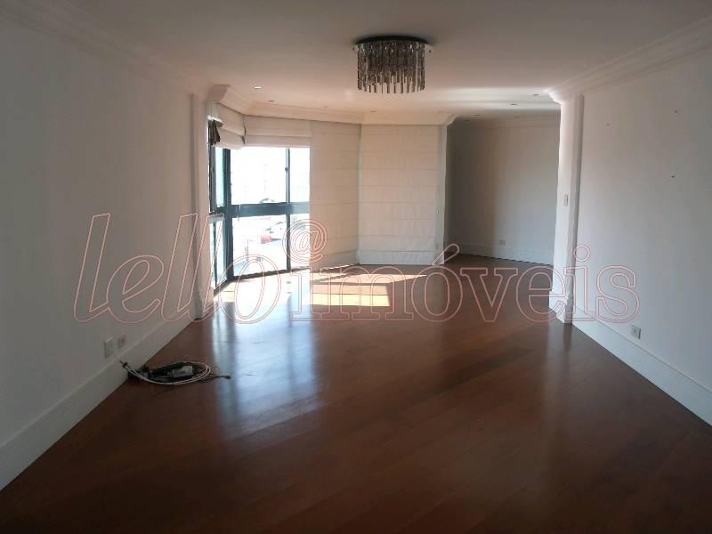 Apartamento para alugar com 3 quartos, 157m² - Foto 1