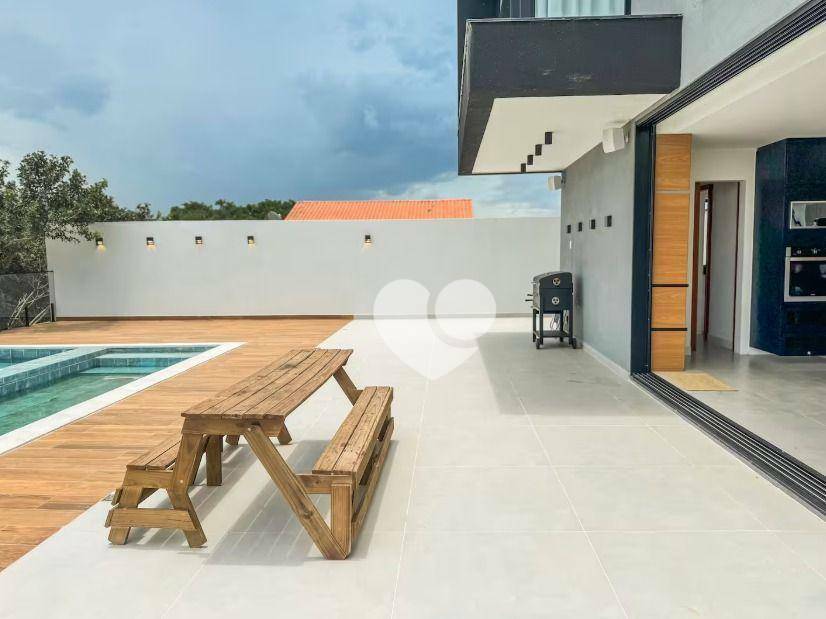 Casa à venda com 3 quartos, 370m² - Foto 9