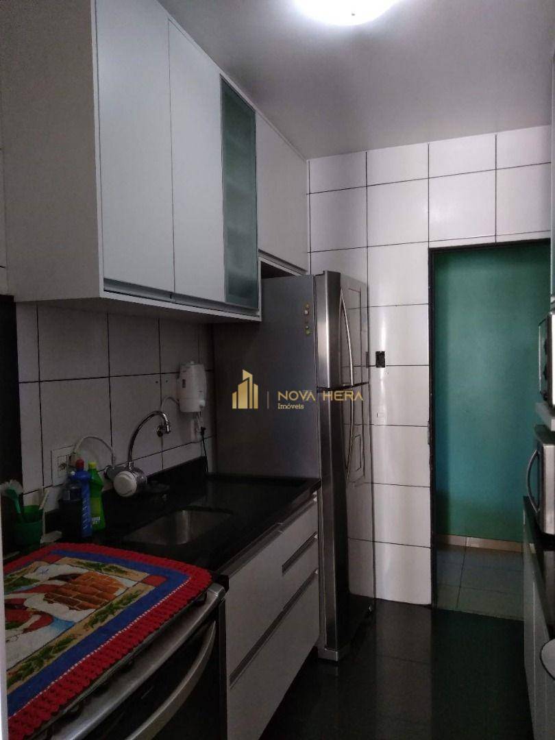 Apartamento à venda com 3 quartos, 67m² - Foto 3