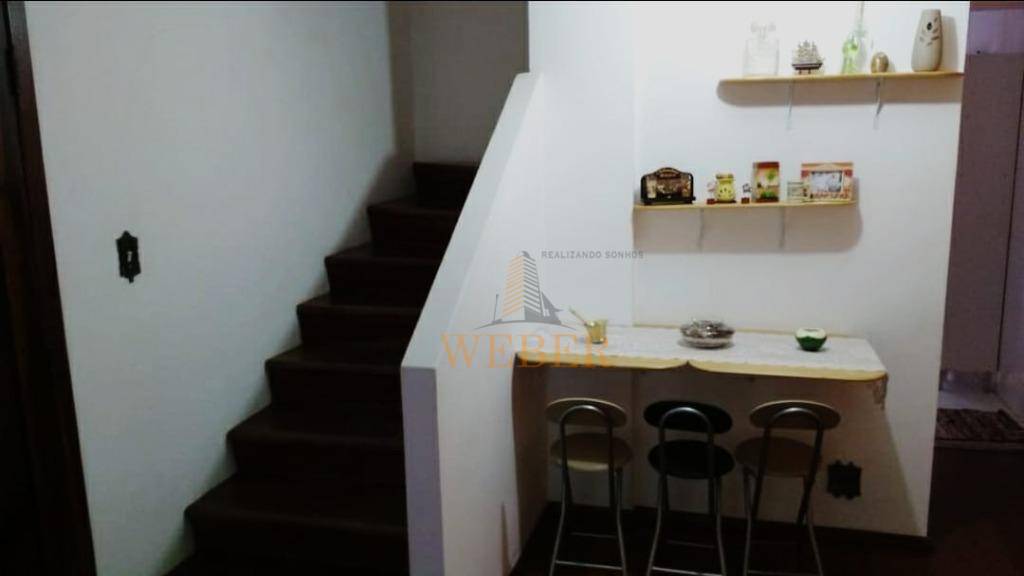 Casa à venda com 2 quartos, 100m² - Foto 4