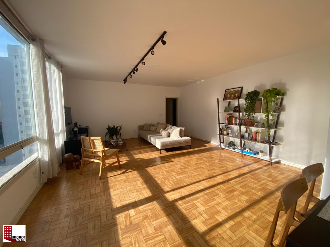 Apartamento à venda com 3 quartos, 150m² - Foto 1