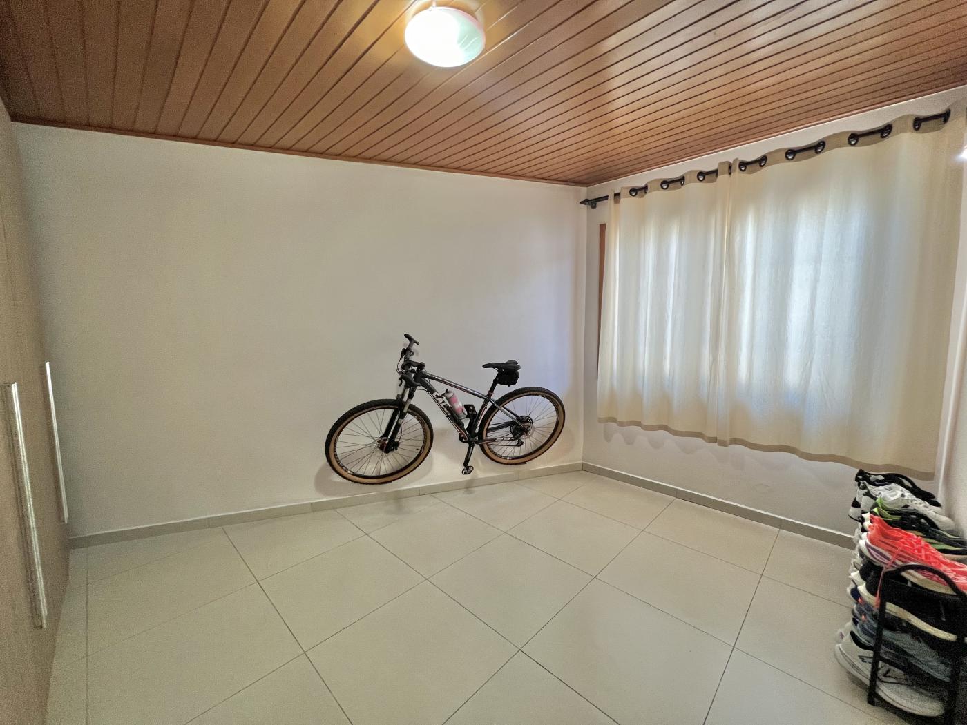 Casa para alugar com 4 quartos, 185m² - Foto 33