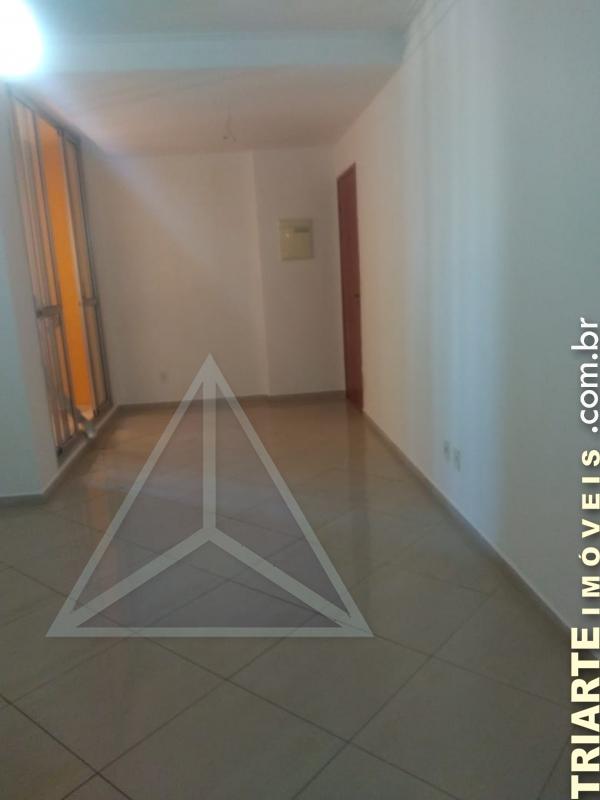 Apartamento à venda com 2 quartos, 65m² - Foto 2