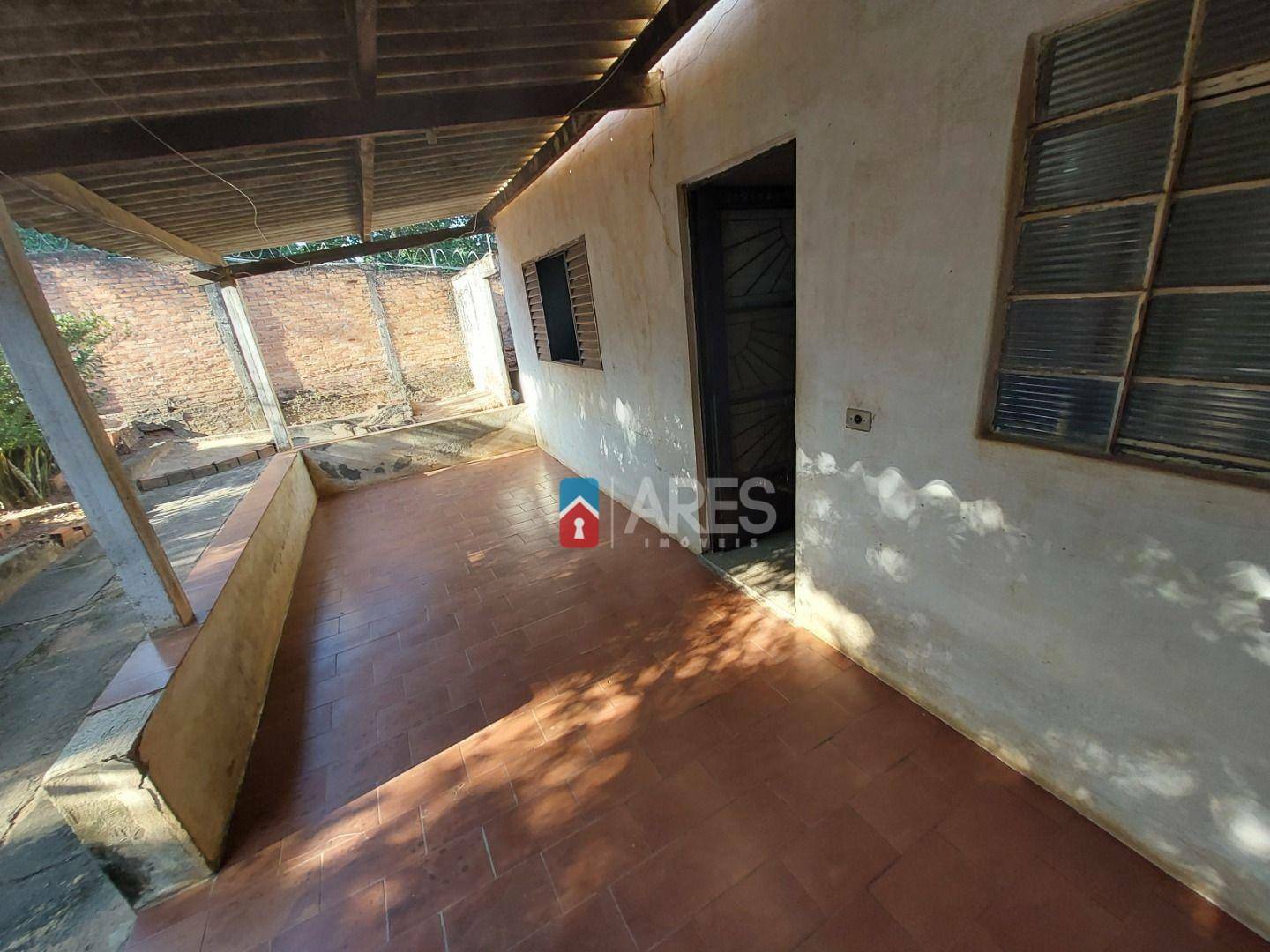 Chácara à venda com 3 quartos, 188m² - Foto 2