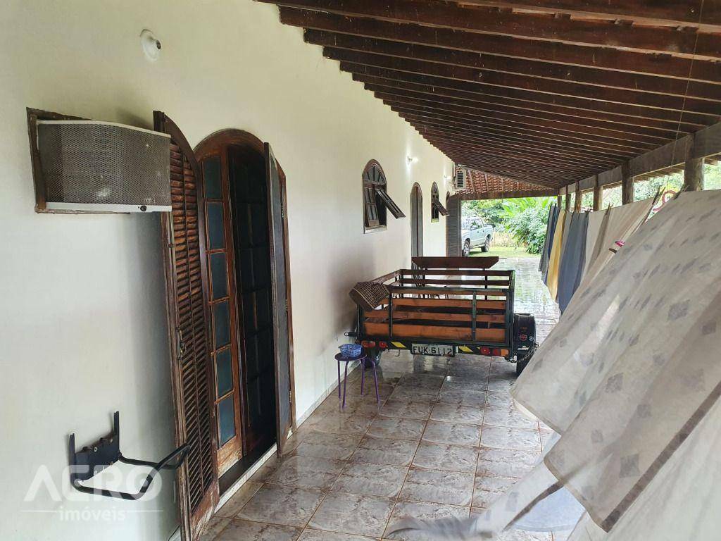 Chácara à venda com 4 quartos, 590m² - Foto 6