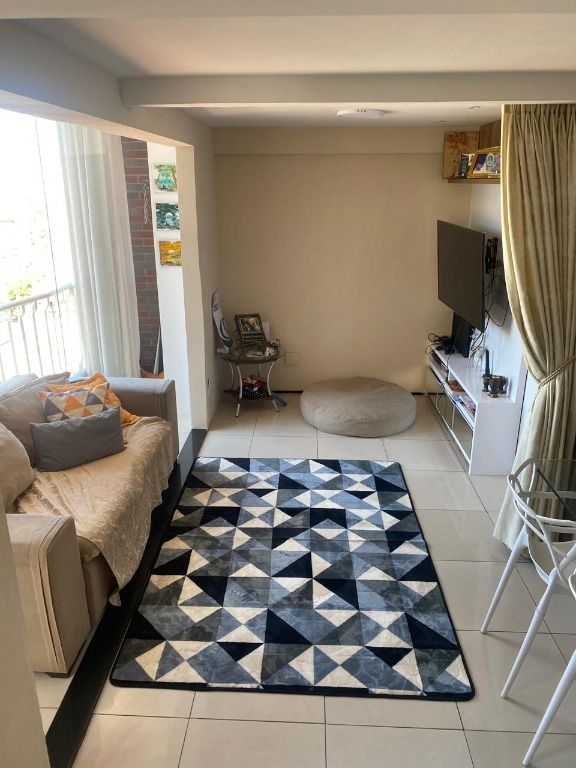 Apartamento à venda com 3 quartos, 85m² - Foto 2