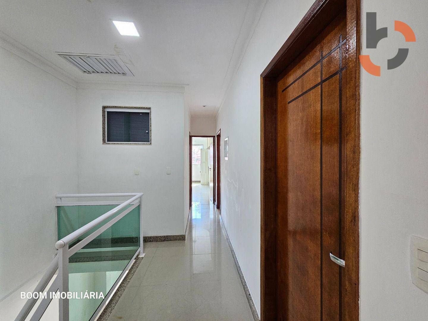 Casa à venda com 5 quartos, 218m² - Foto 22