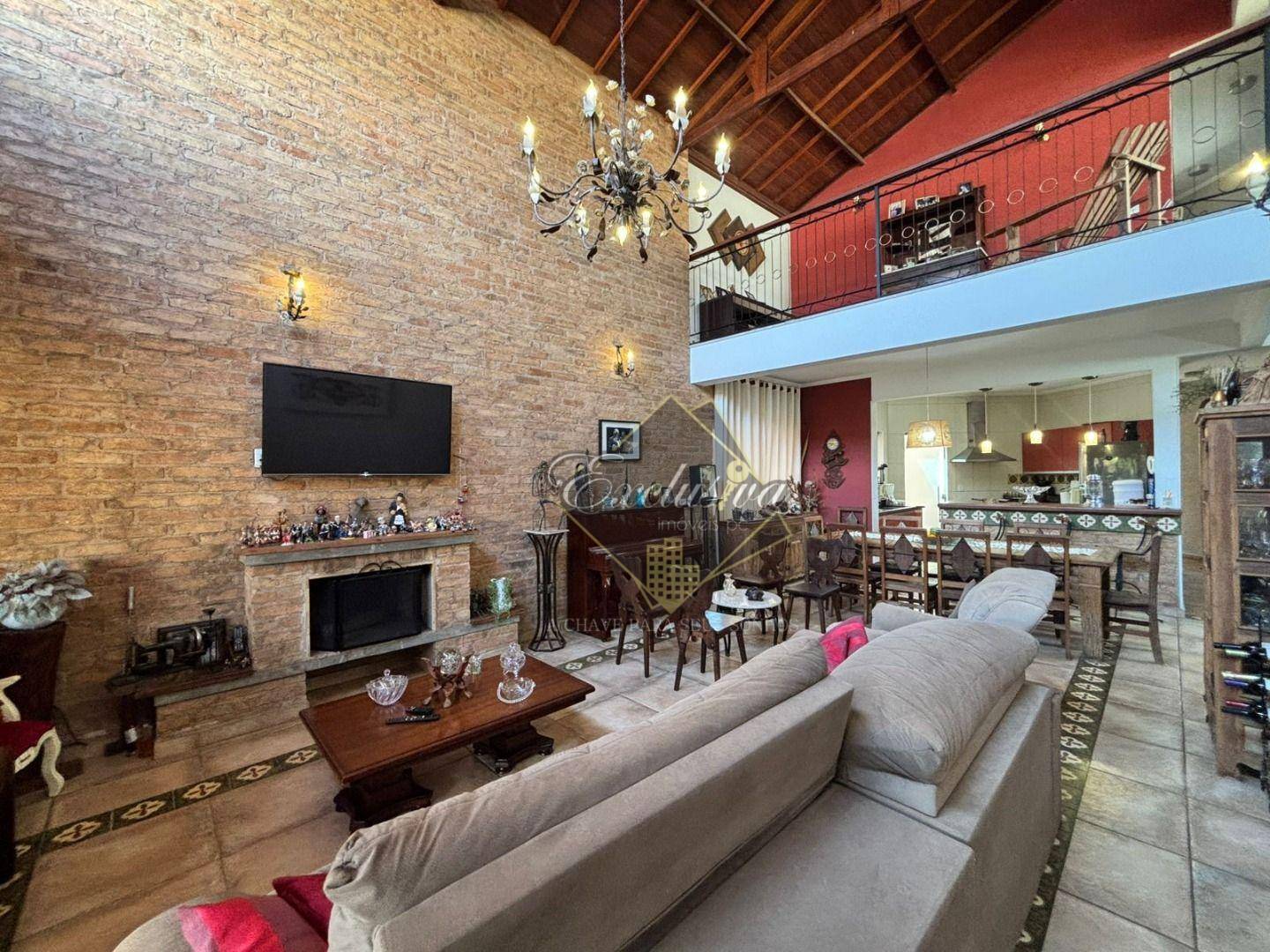 Casa, 3 quartos, 302 m² - Foto 1