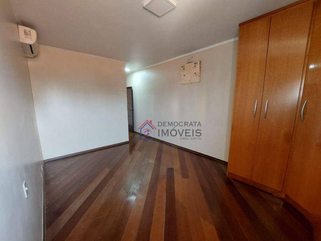 Sobrado à venda com 3 quartos, 202m² - Foto 13