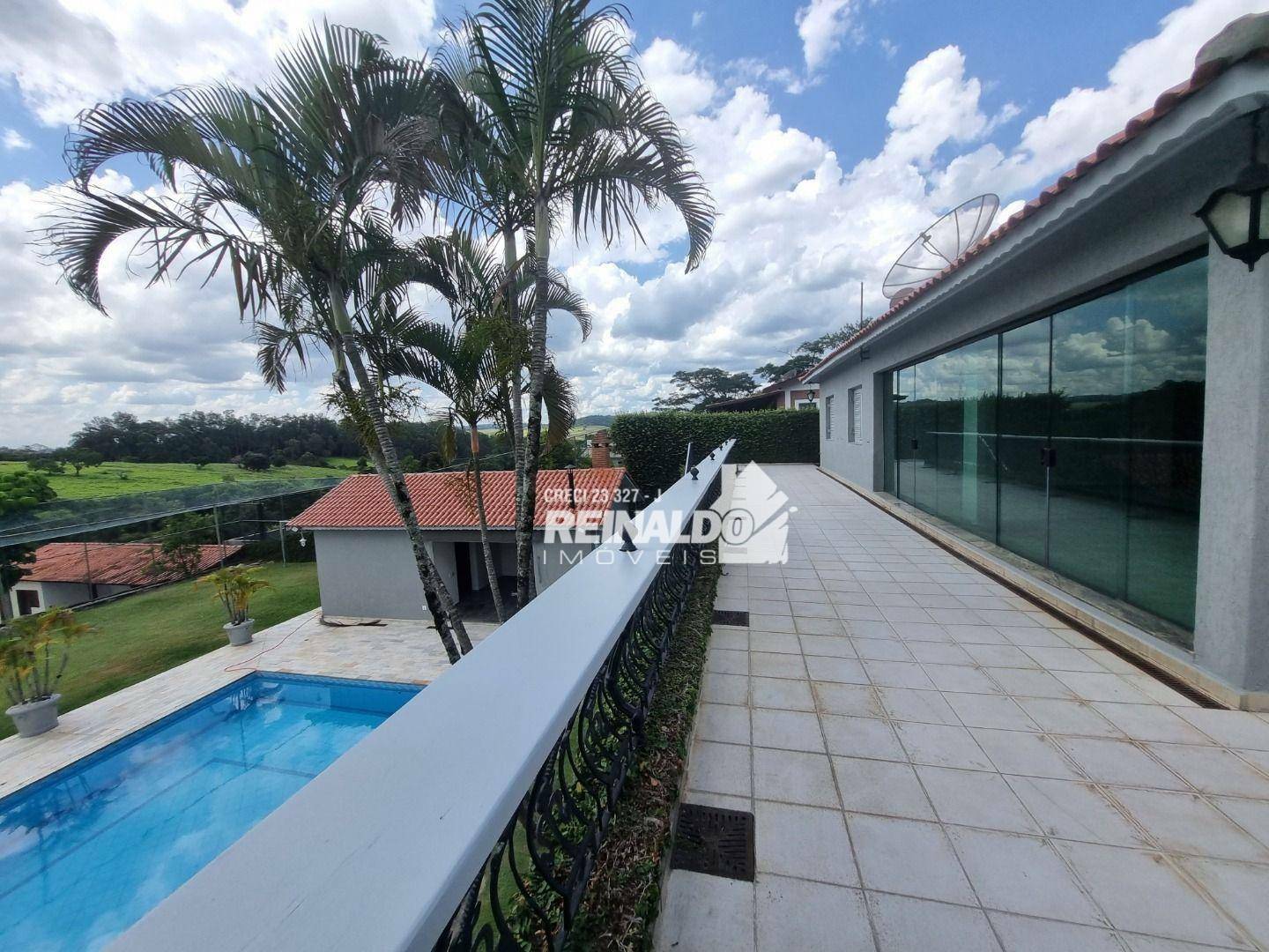 Casa de Condomínio para alugar com 4 quartos, 330m² - Foto 3