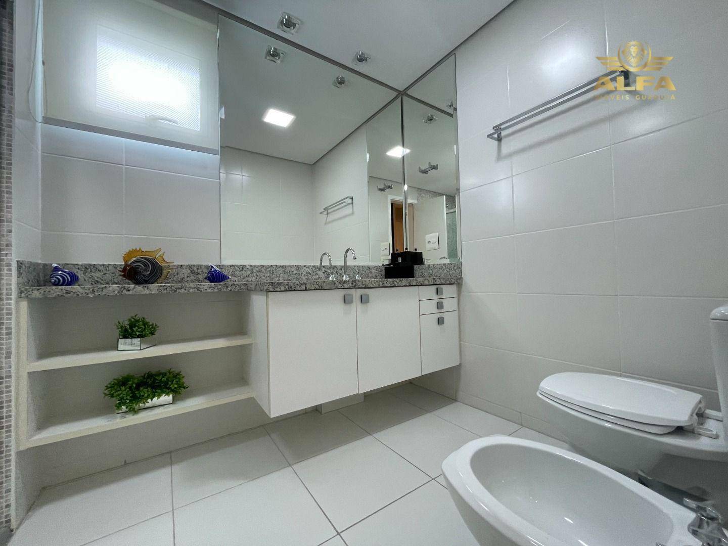 Apartamento à venda com 3 quartos, 206m² - Foto 12